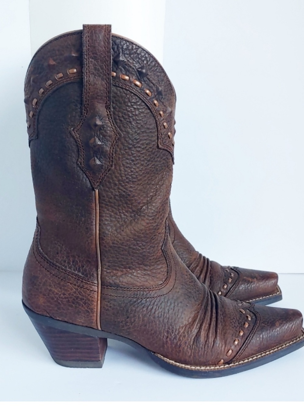 Ariat size 6 leather boots - Picture 2 of 8
